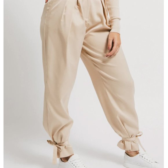 Black sating ankle tie pants - Size Small - The Latest Scoop - Picture 4 of 5